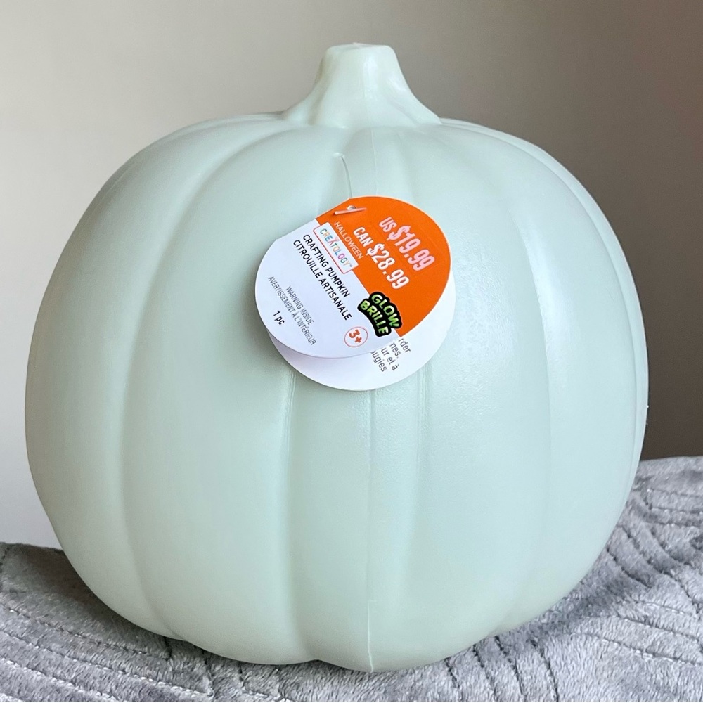 Halloween (NWT) glow pumpkin 3+ decor children